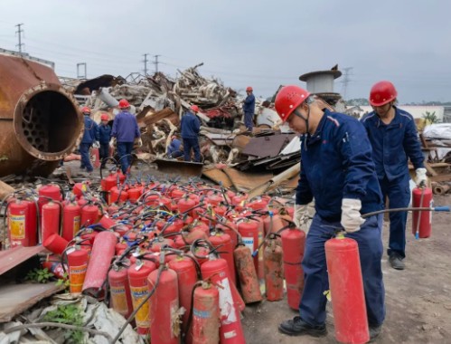 中金公司開展環保雙行動 黨員先鋒助力綠色攻堅